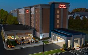 Hampton Inn & Suites Cleveland-Beachwood